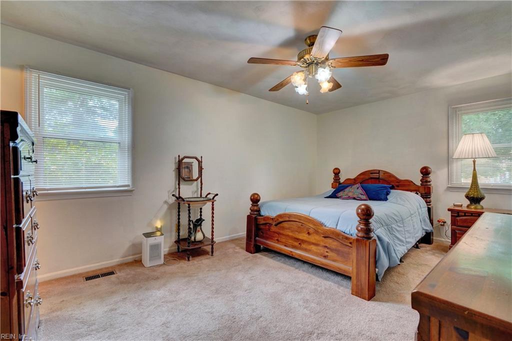 1305 Oak Ridge DR