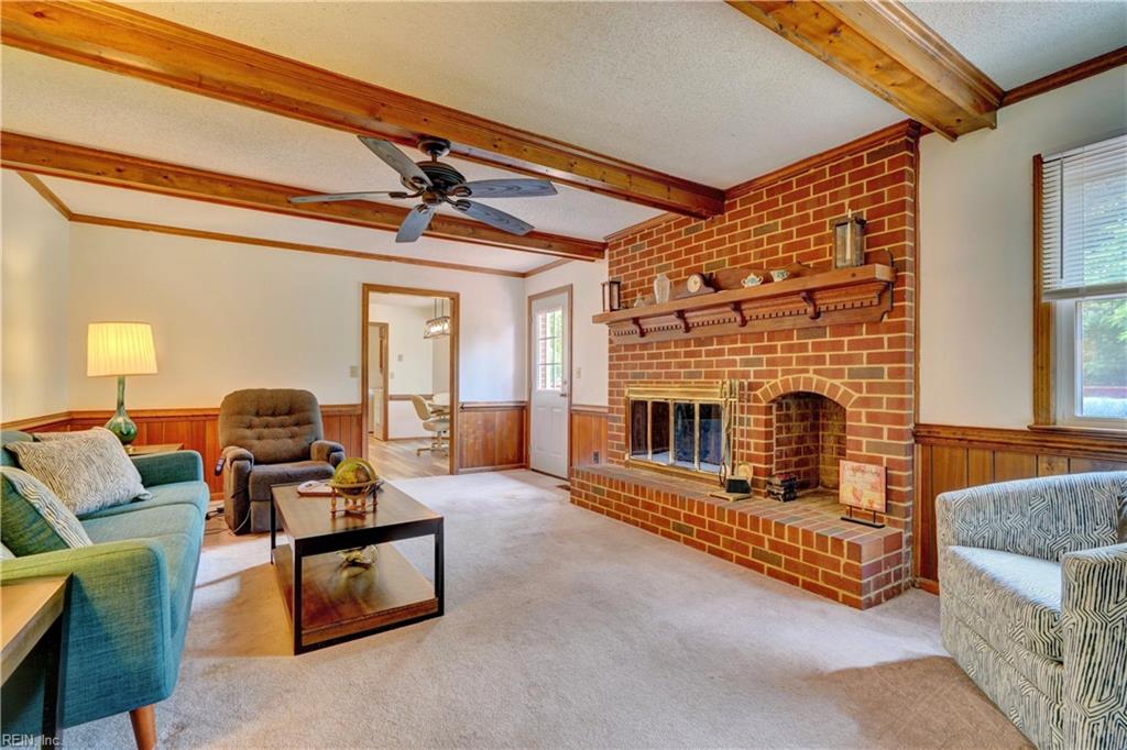 1305 Oak Ridge DR