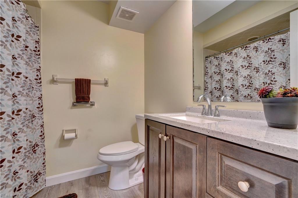 1305 Oak Ridge DR
