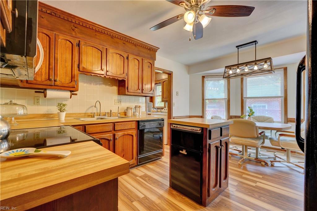 1305 Oak Ridge DR