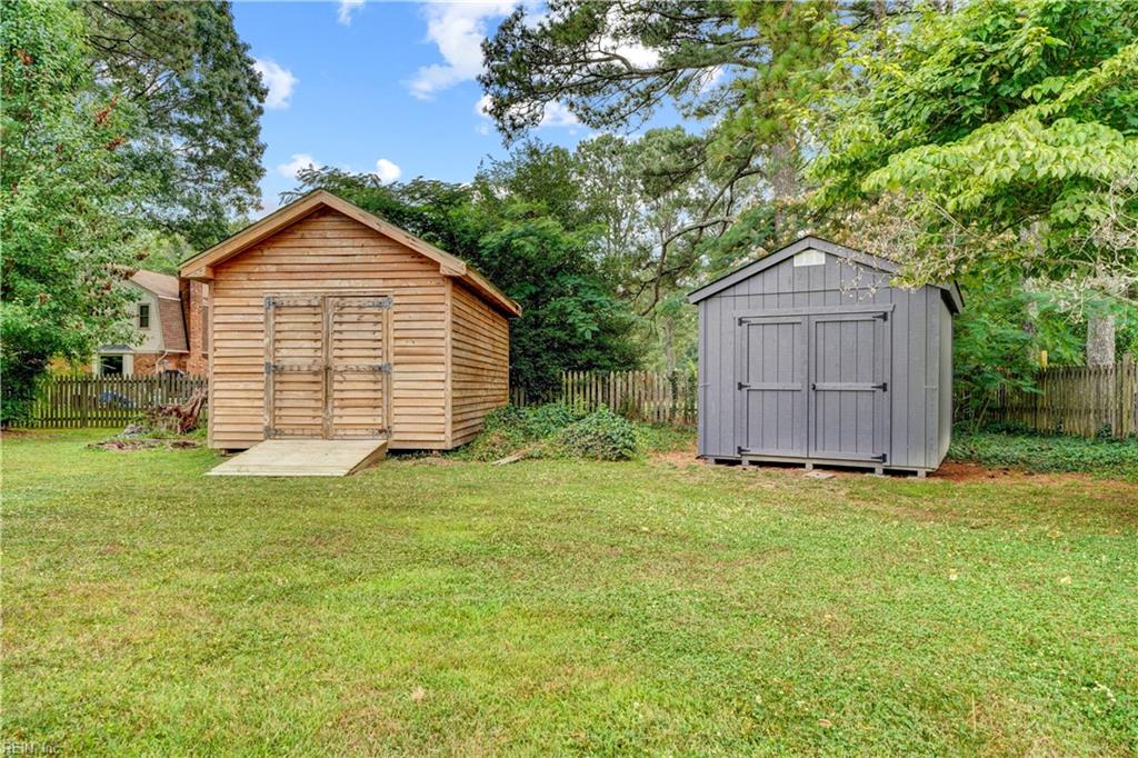 1305 Oak Ridge DR