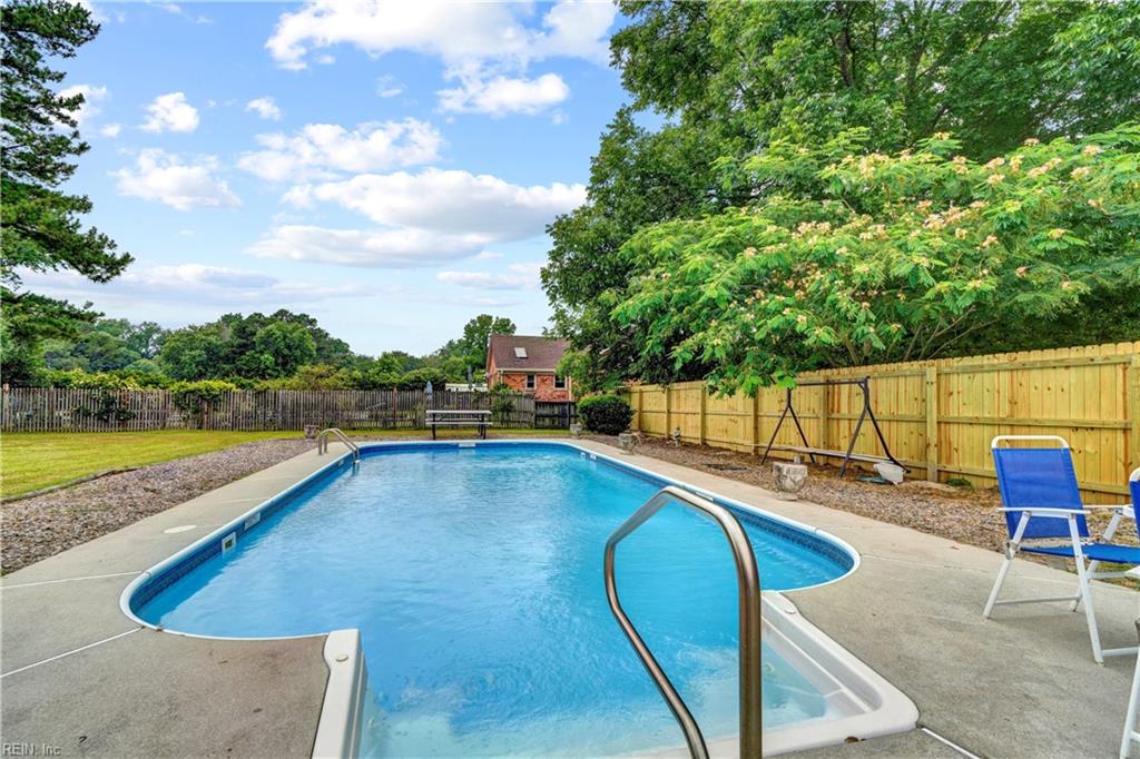 1305 Oak Ridge DR