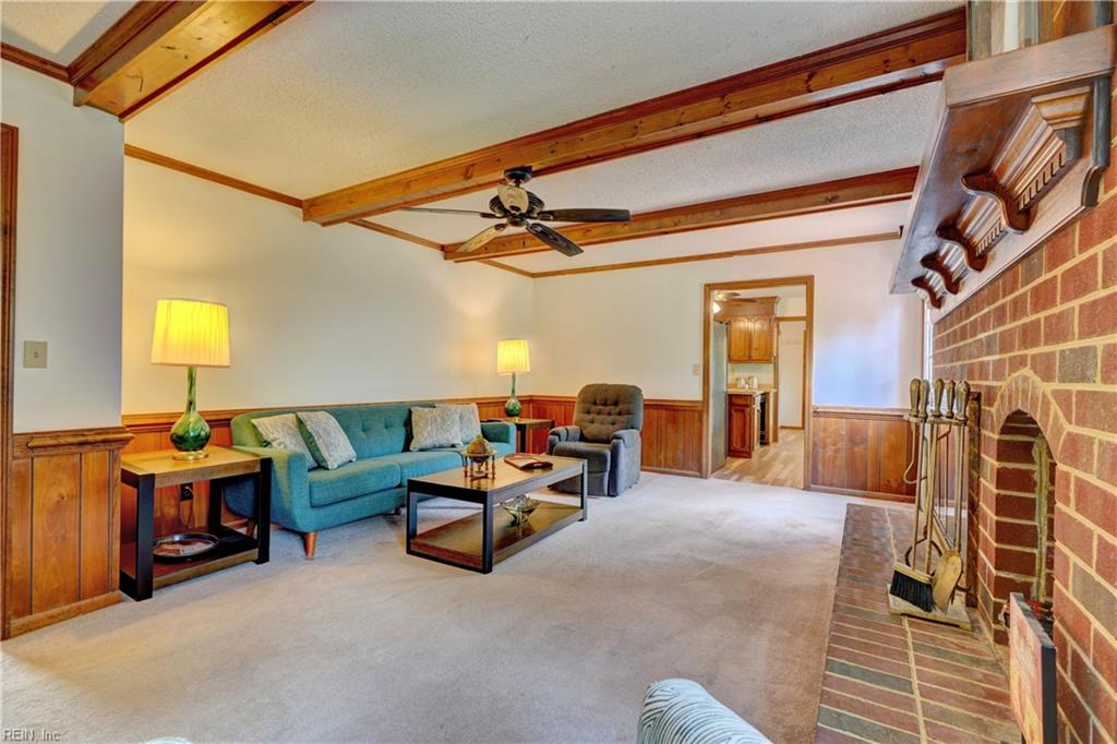 1305 Oak Ridge DR