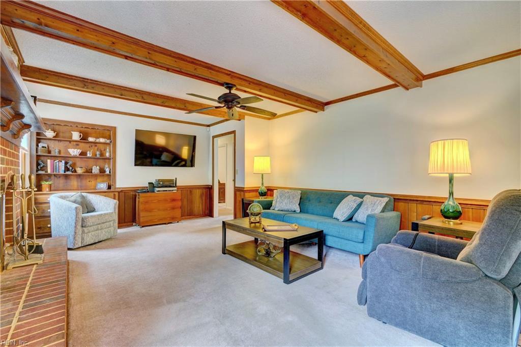 1305 Oak Ridge DR