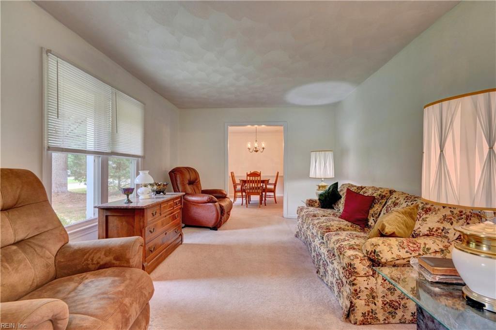1305 Oak Ridge DR