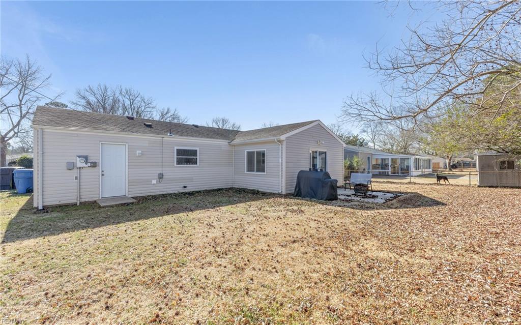 908 Gossman DR