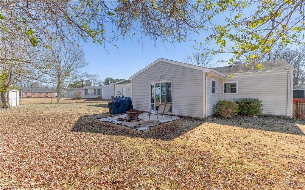 908 Gossman DR