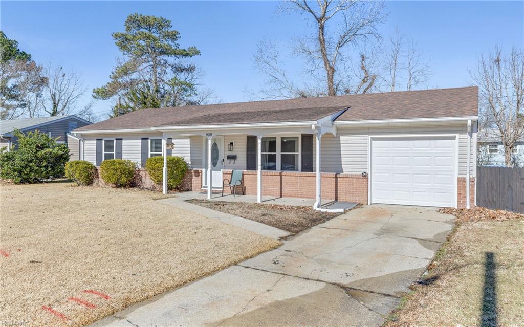 908 Gossman DR