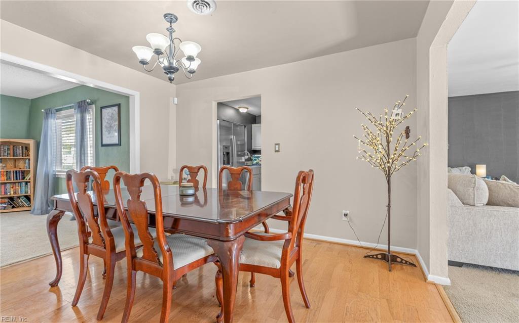 908 Gossman DR