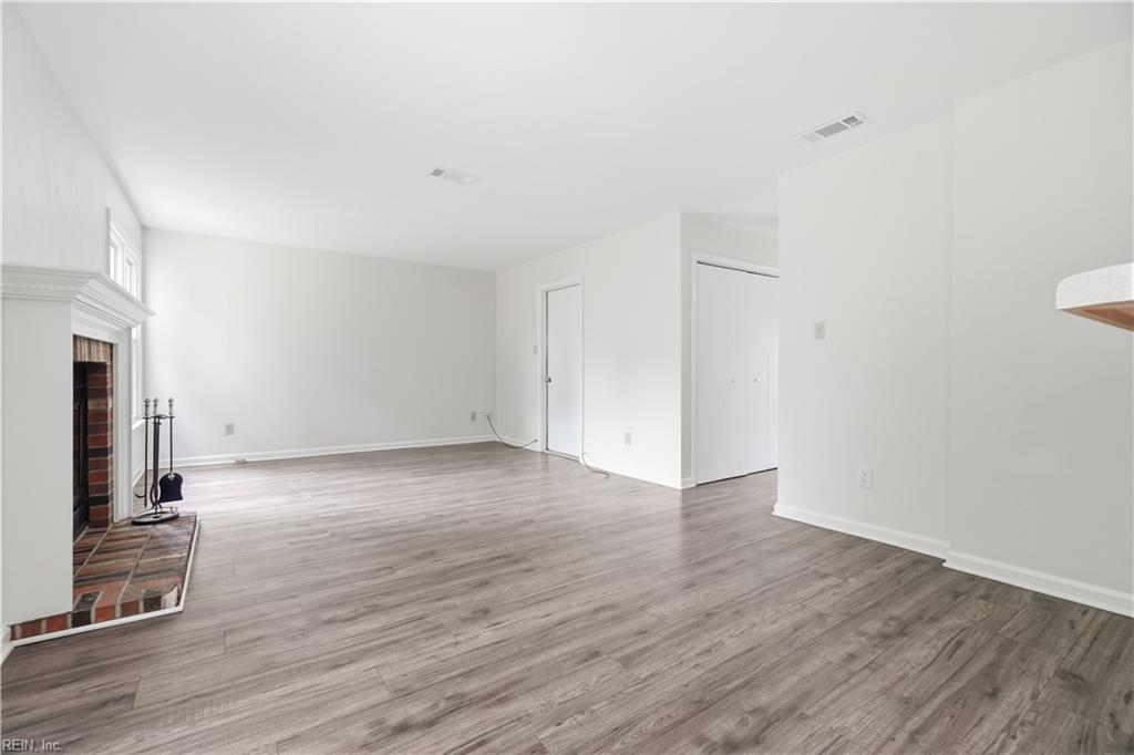 3033 Monet DR
