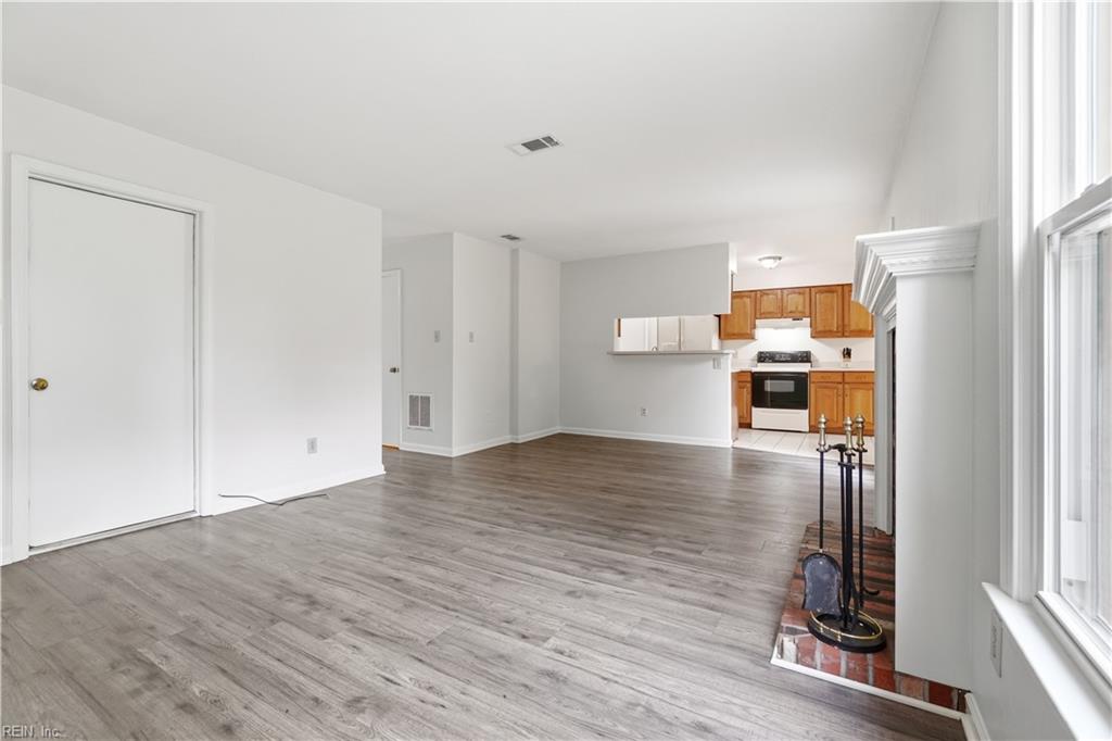 3033 Monet DR