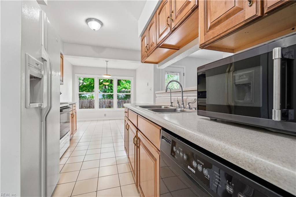 3033 Monet DR