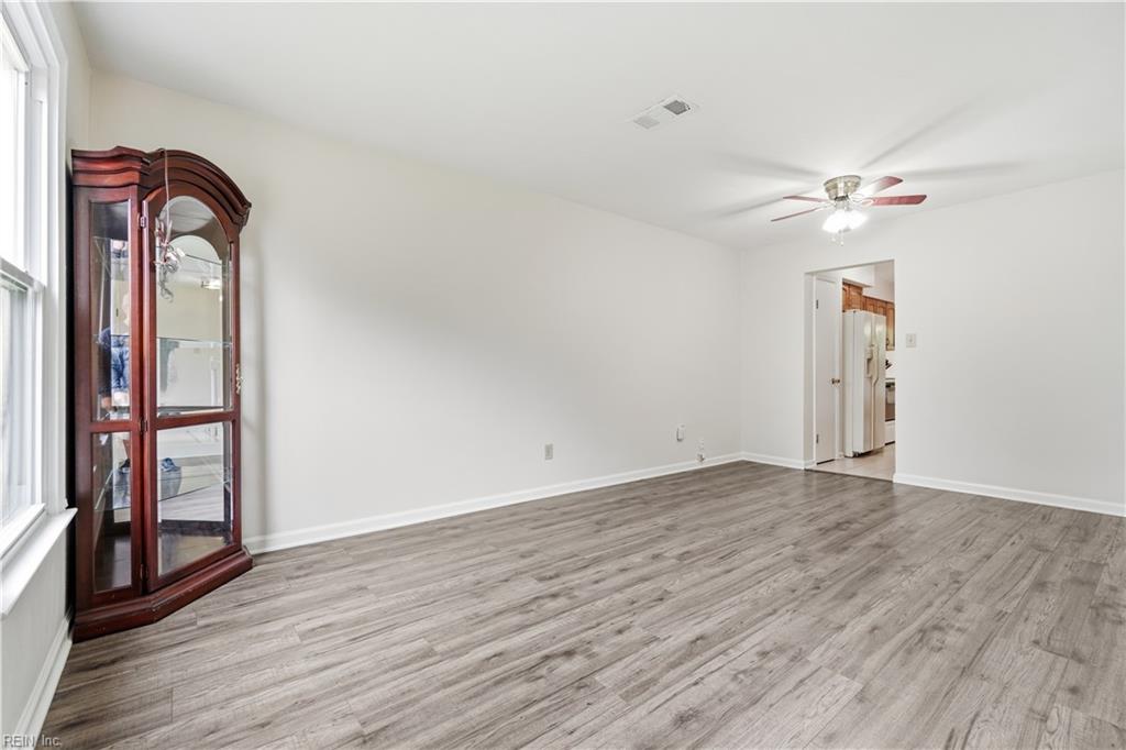 3033 Monet DR