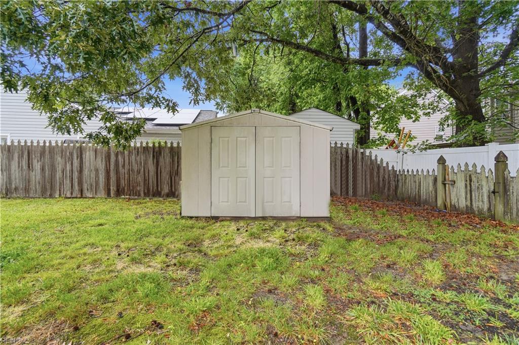 3033 Monet DR