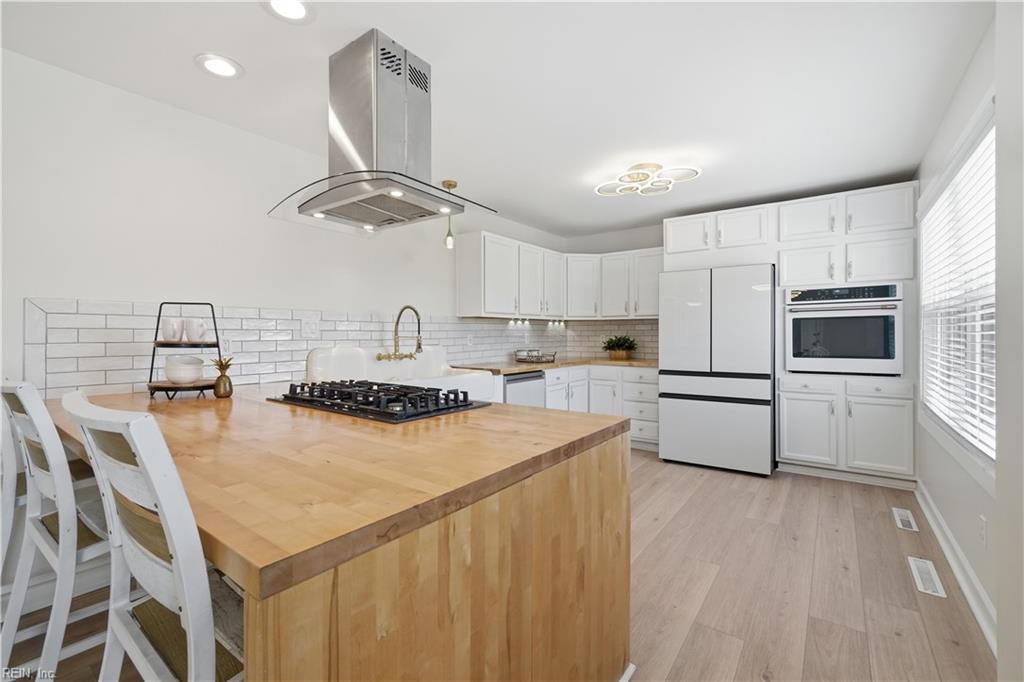 3501 Kings Lake Dr DR