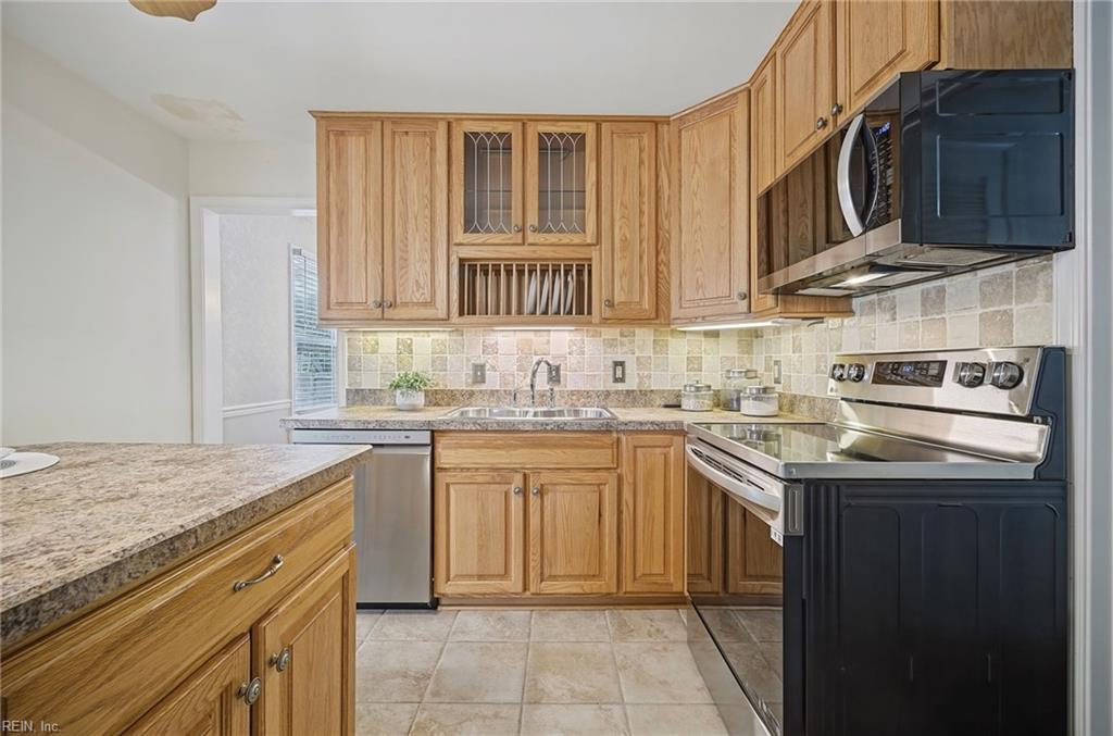 3505 Kings Lake DR