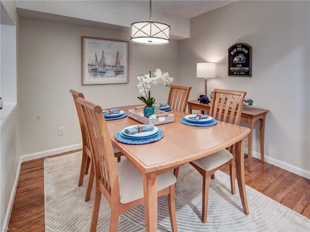 536 Lakewood CIR