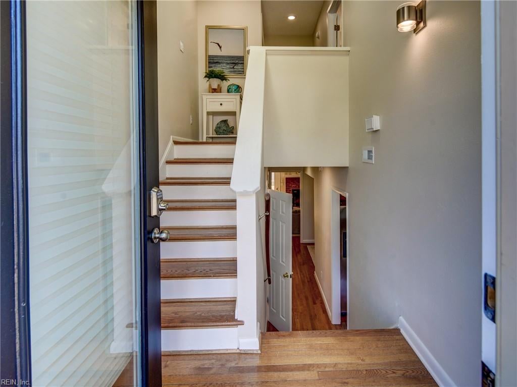 536 Lakewood CIR