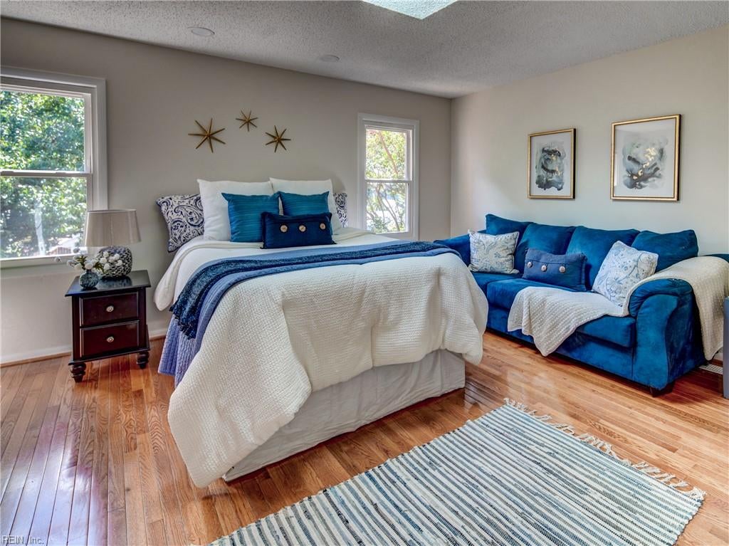 536 Lakewood CIR