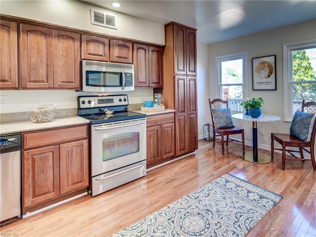 536 Lakewood CIR