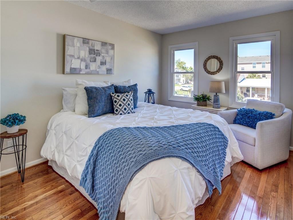 536 Lakewood CIR