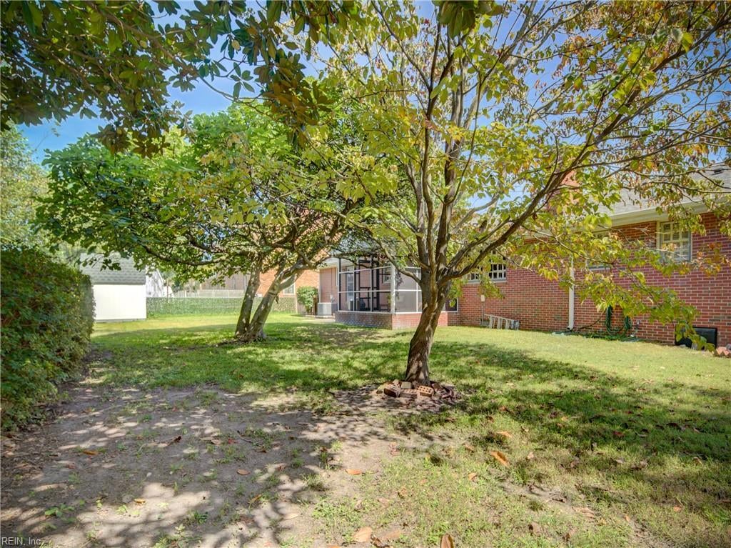 6813 Pallister RD