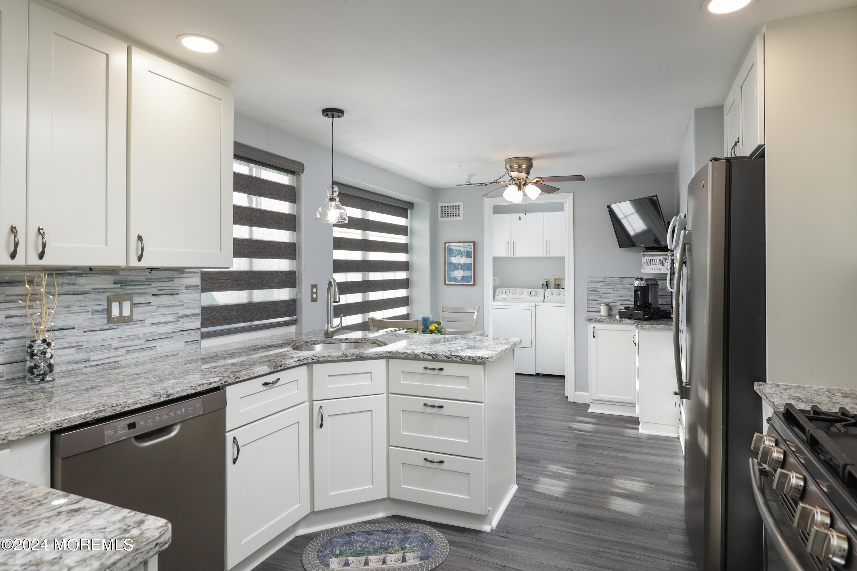 1001B Thornbury Lane