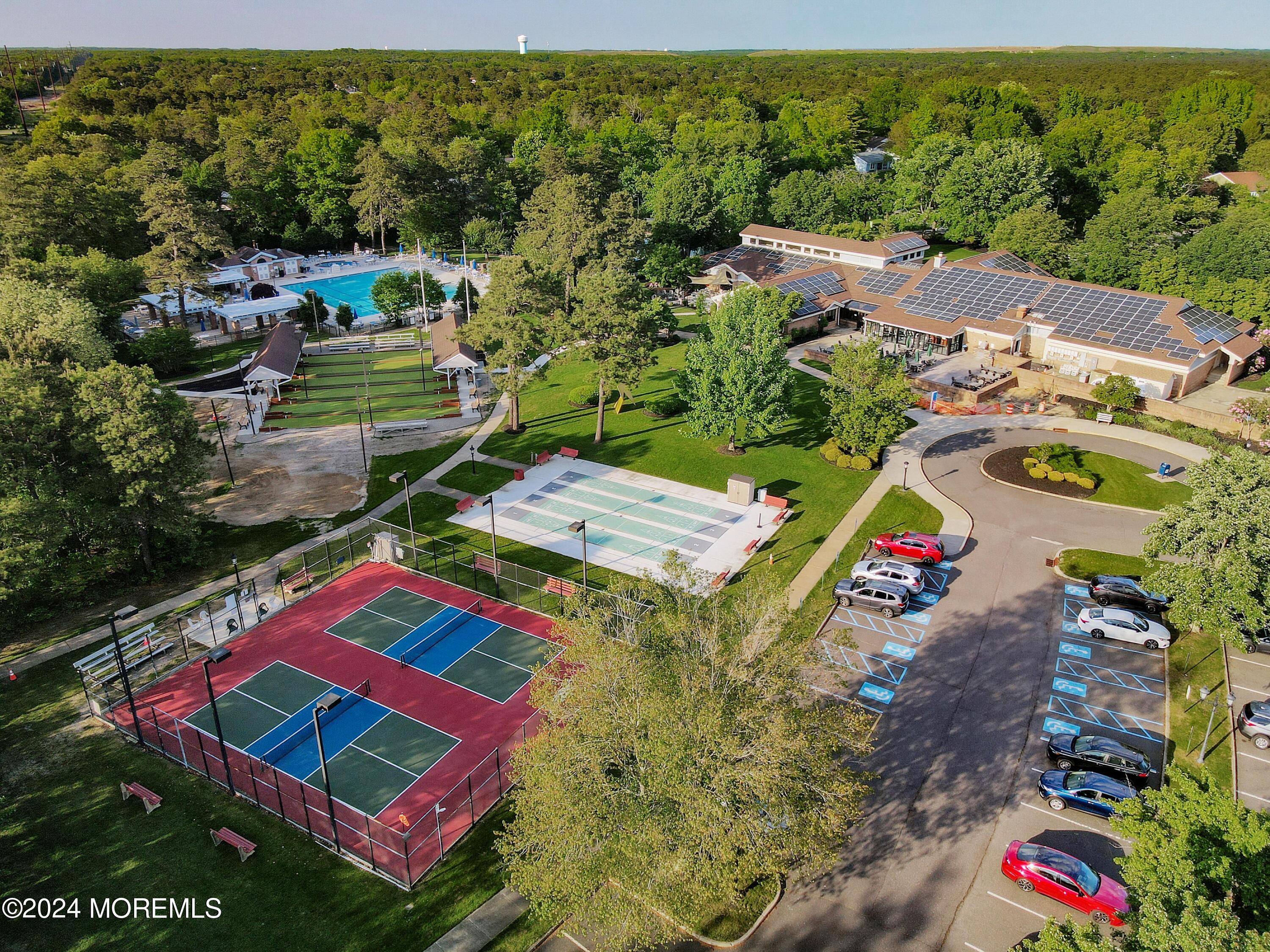 1001B Thornbury Lane