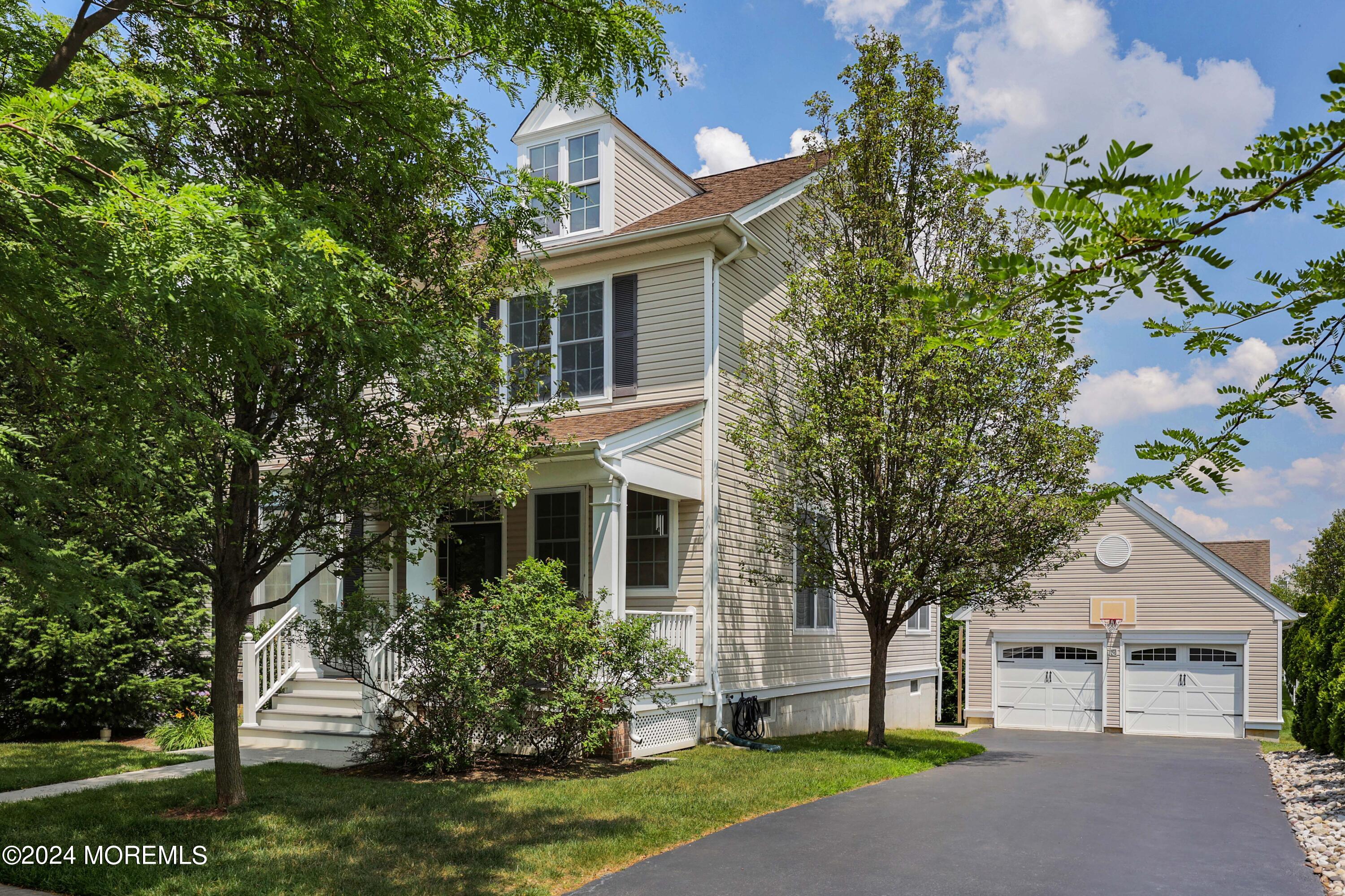 3 Hutchinson Drive