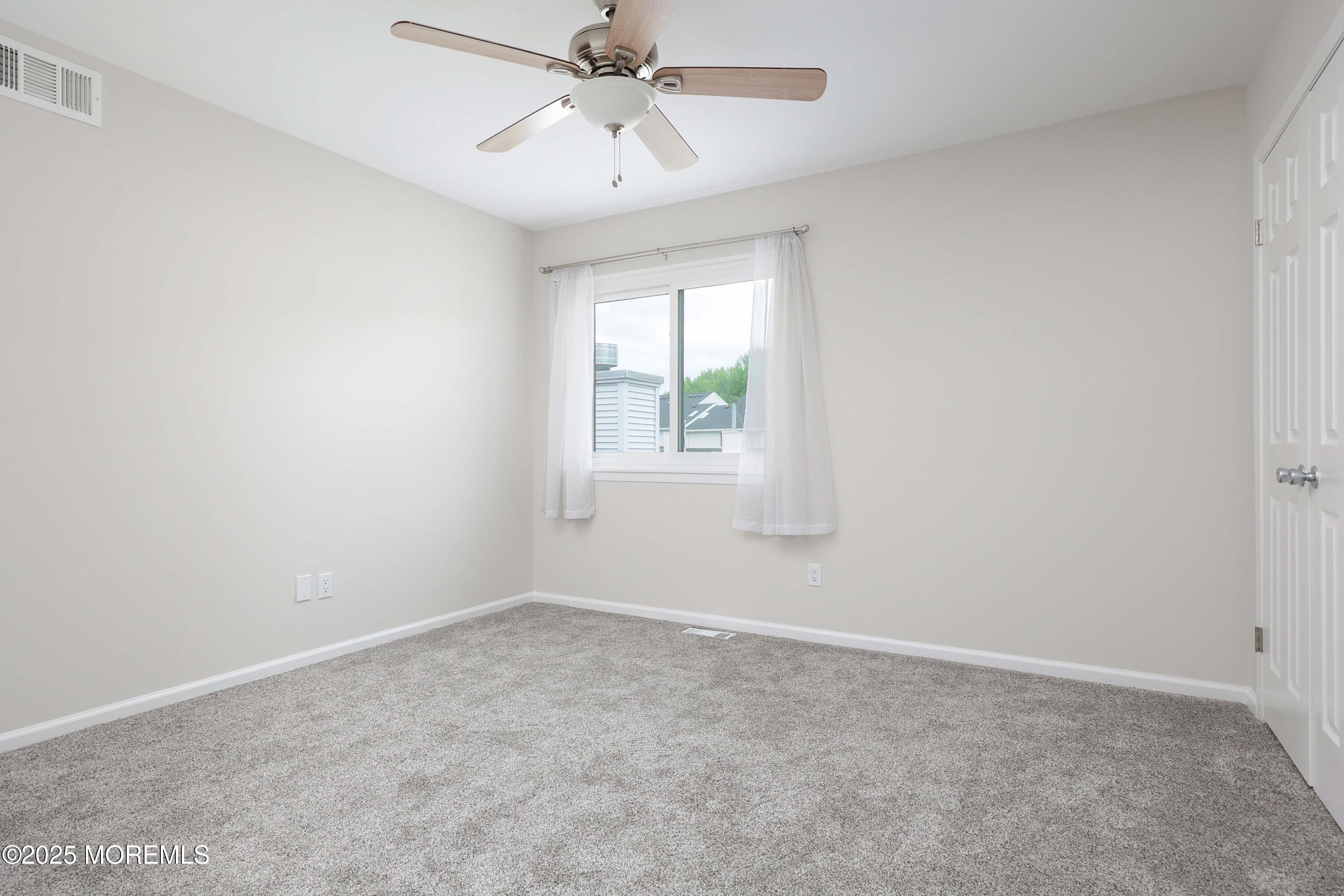 24 Chestnut Way, 2-4