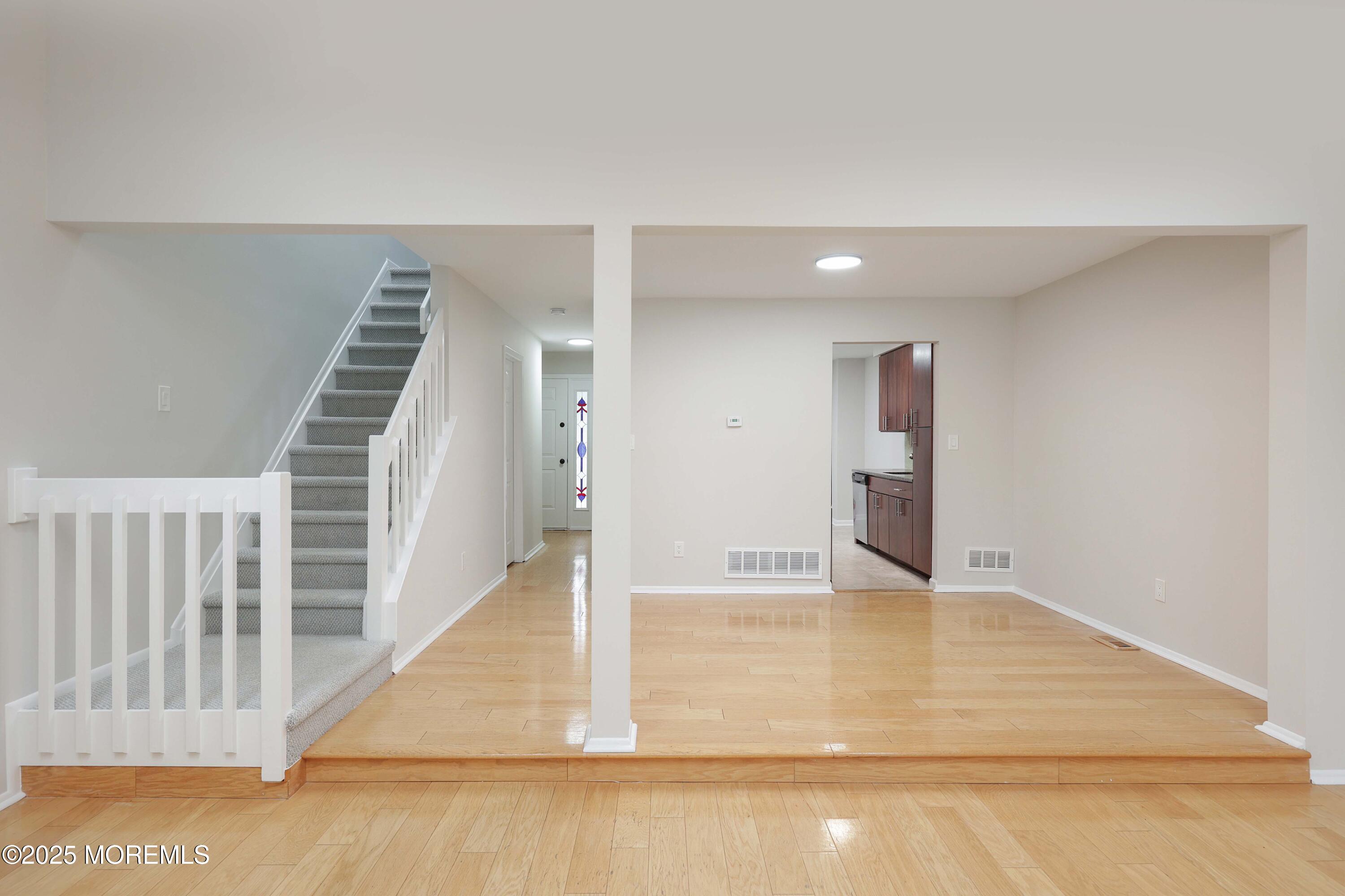 24 Chestnut Way, 2-4