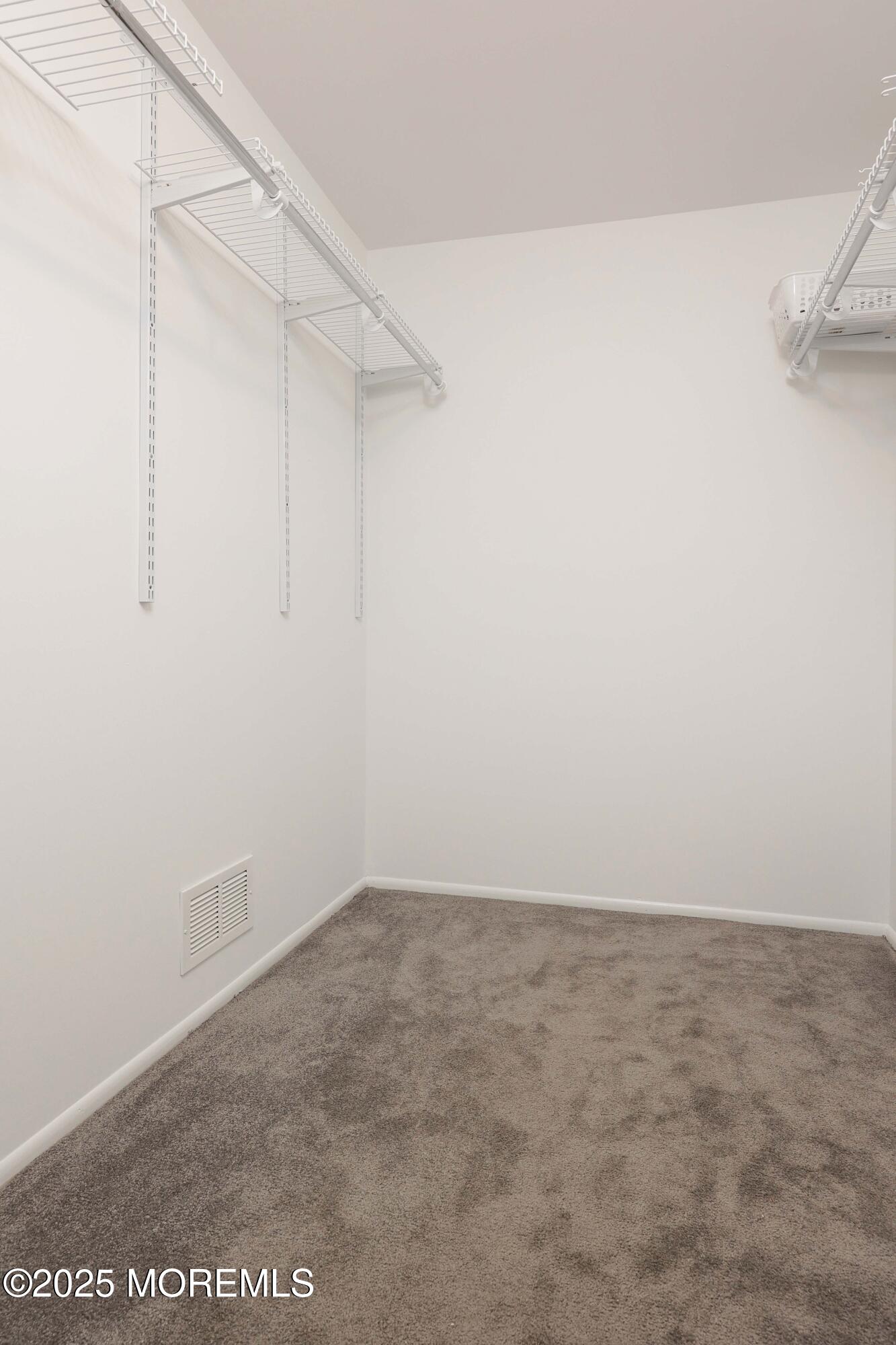 24 Chestnut Way, 2-4