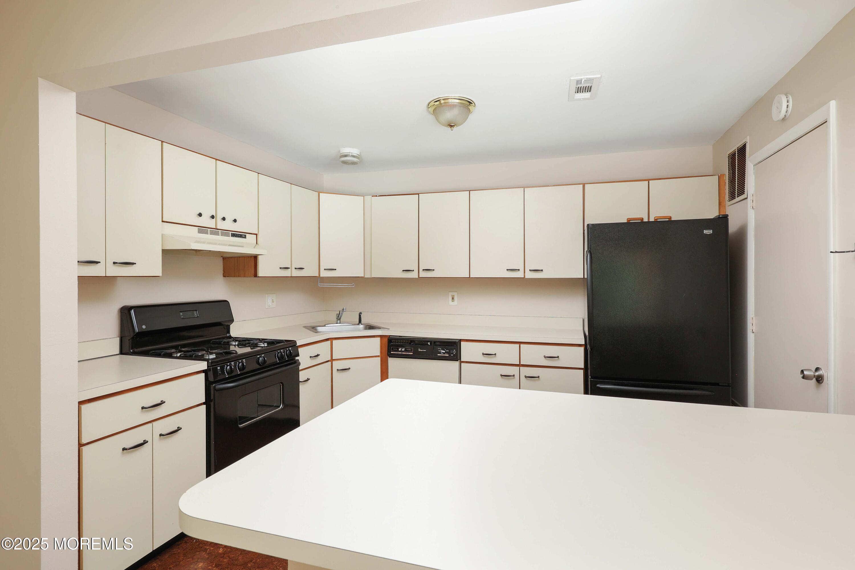 705 Zlotkin Circle, 8