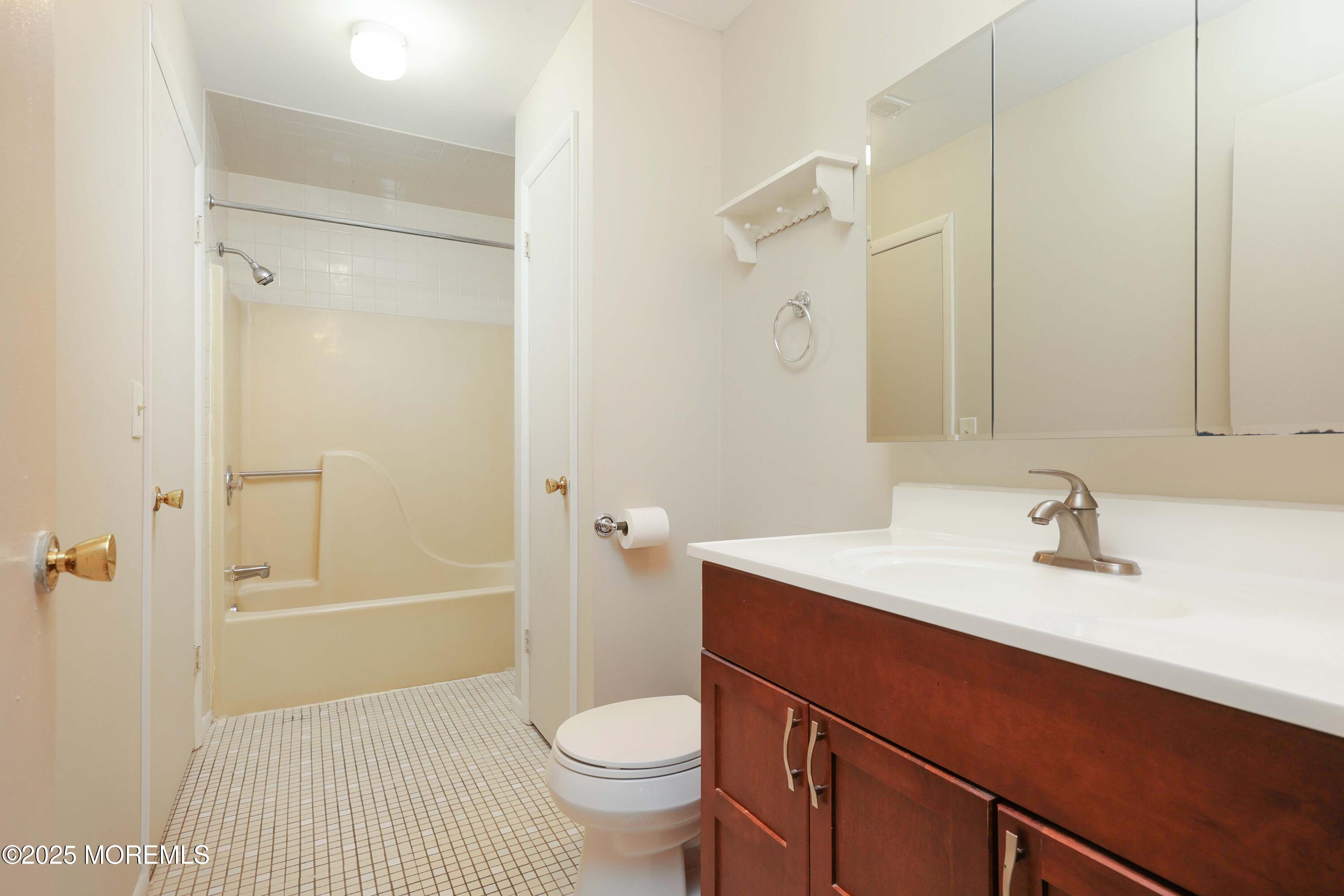 705 Zlotkin Circle, 8