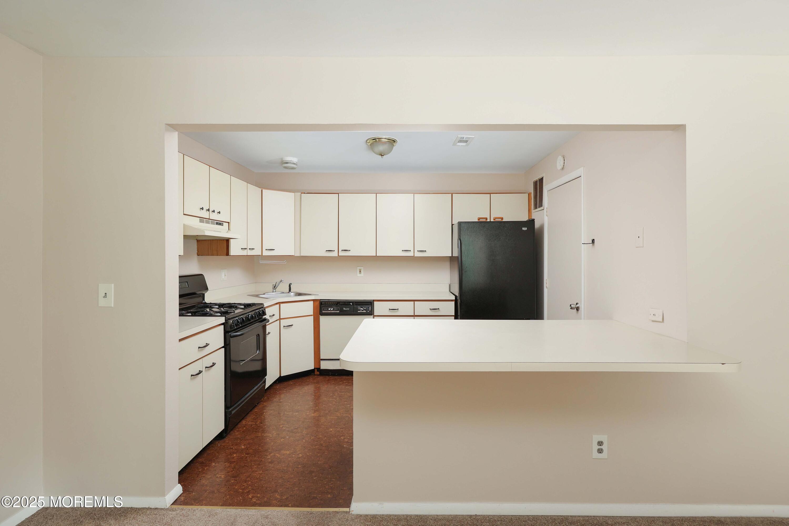 705 Zlotkin Circle, 8
