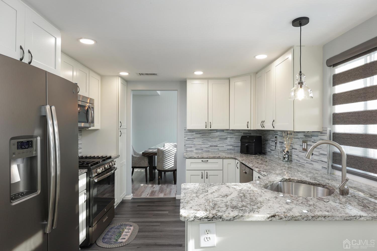 1001 Thornbury Lane # B