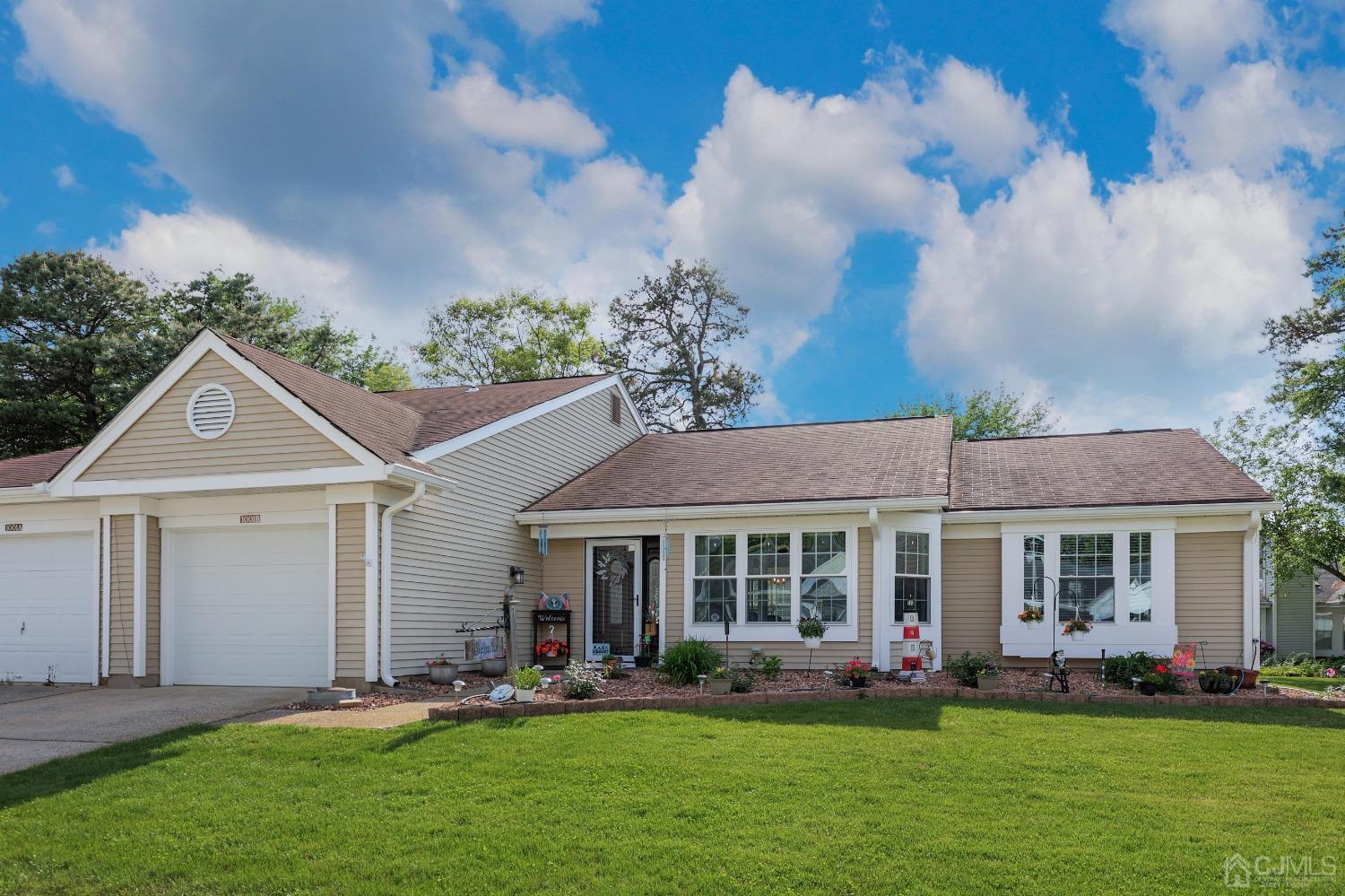 1001 Thornbury Lane # B