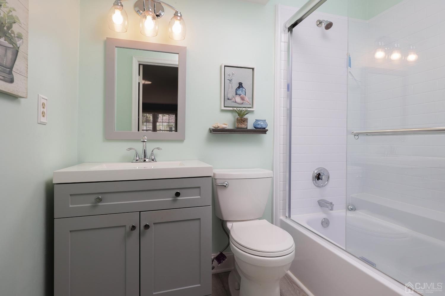 1001 Thornbury Lane # B