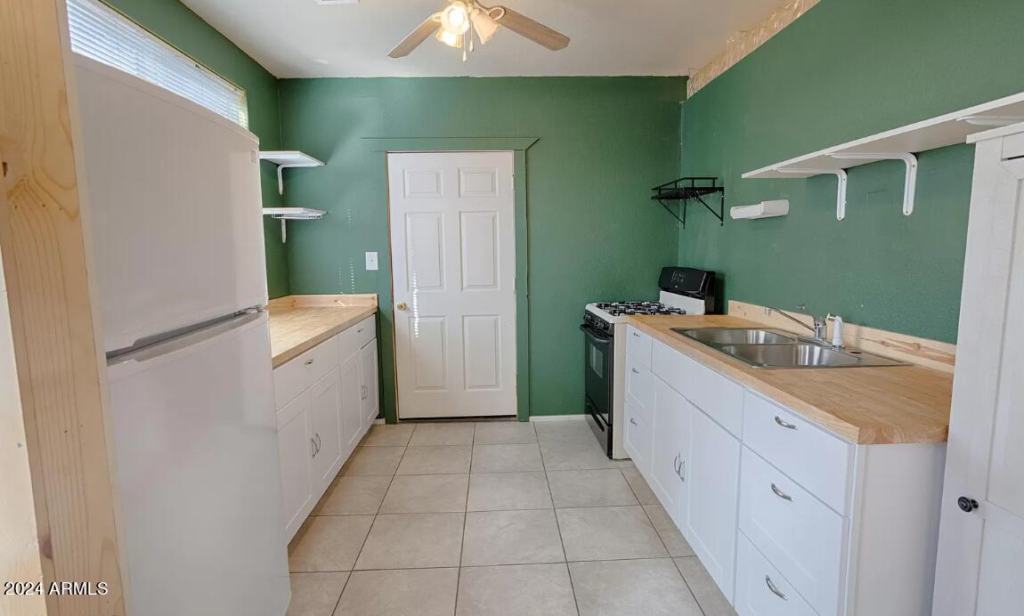 1762 MOUNTAIN VIEW Way