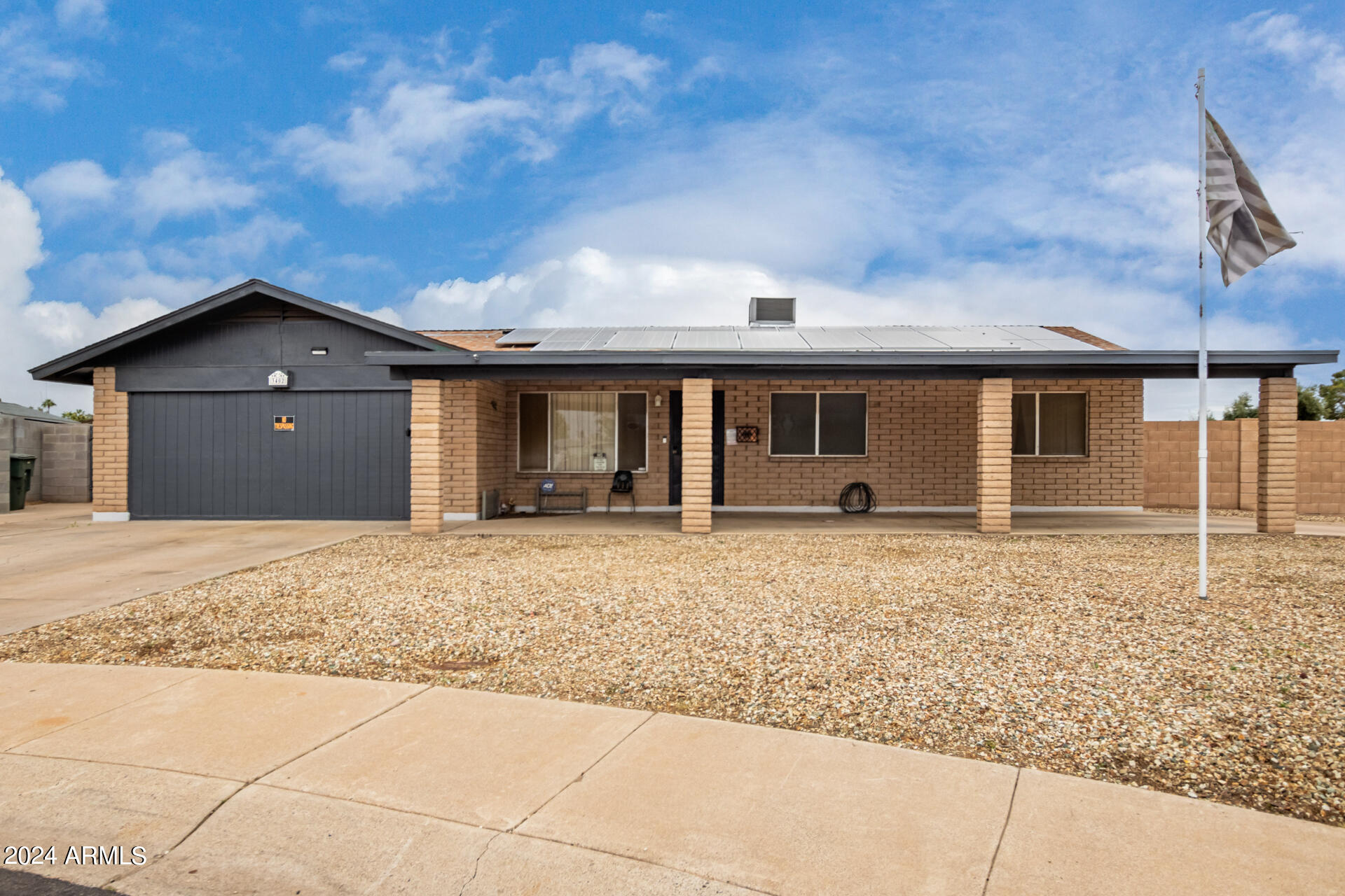 3402 W WILLOW Avenue