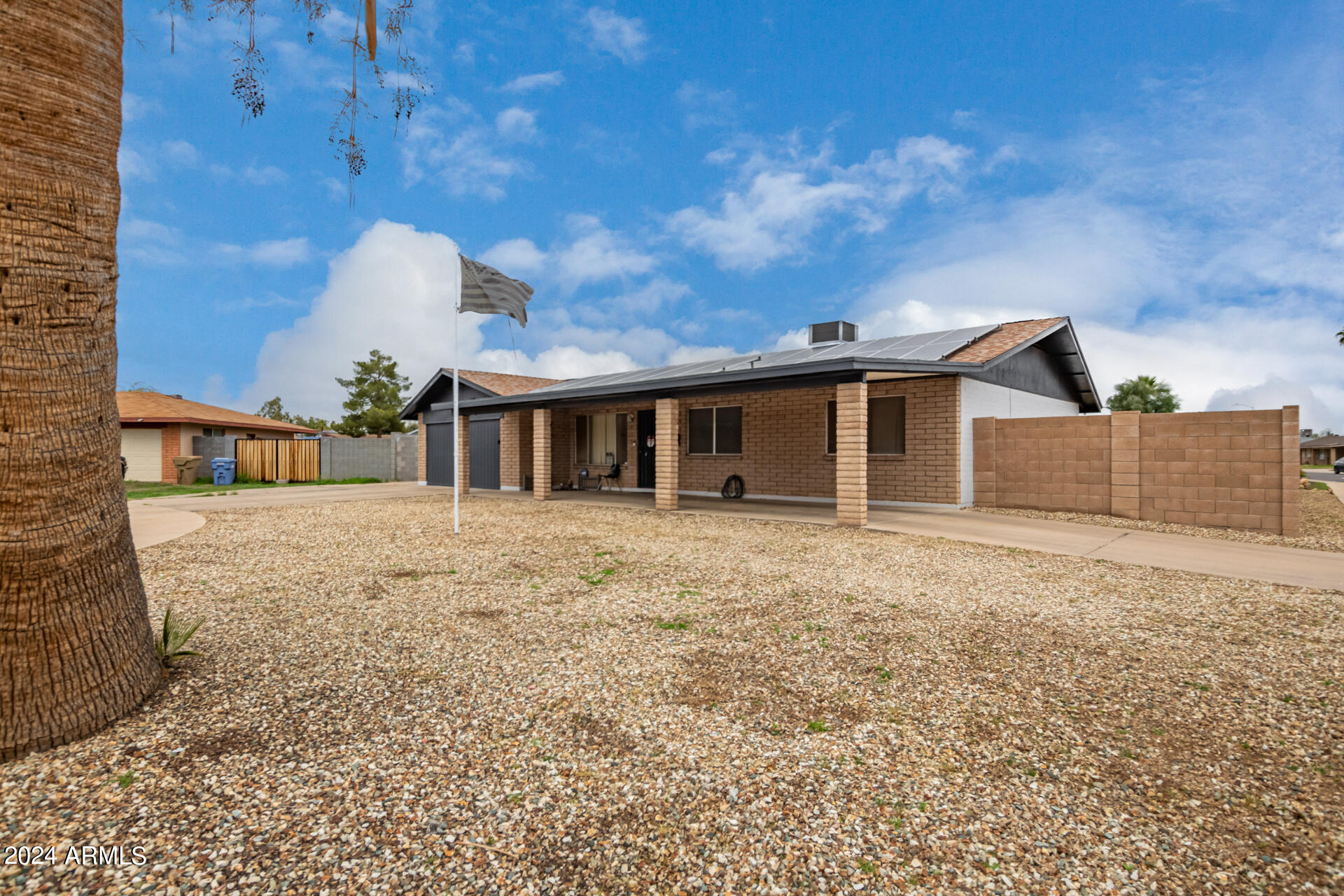 3402 W WILLOW Avenue