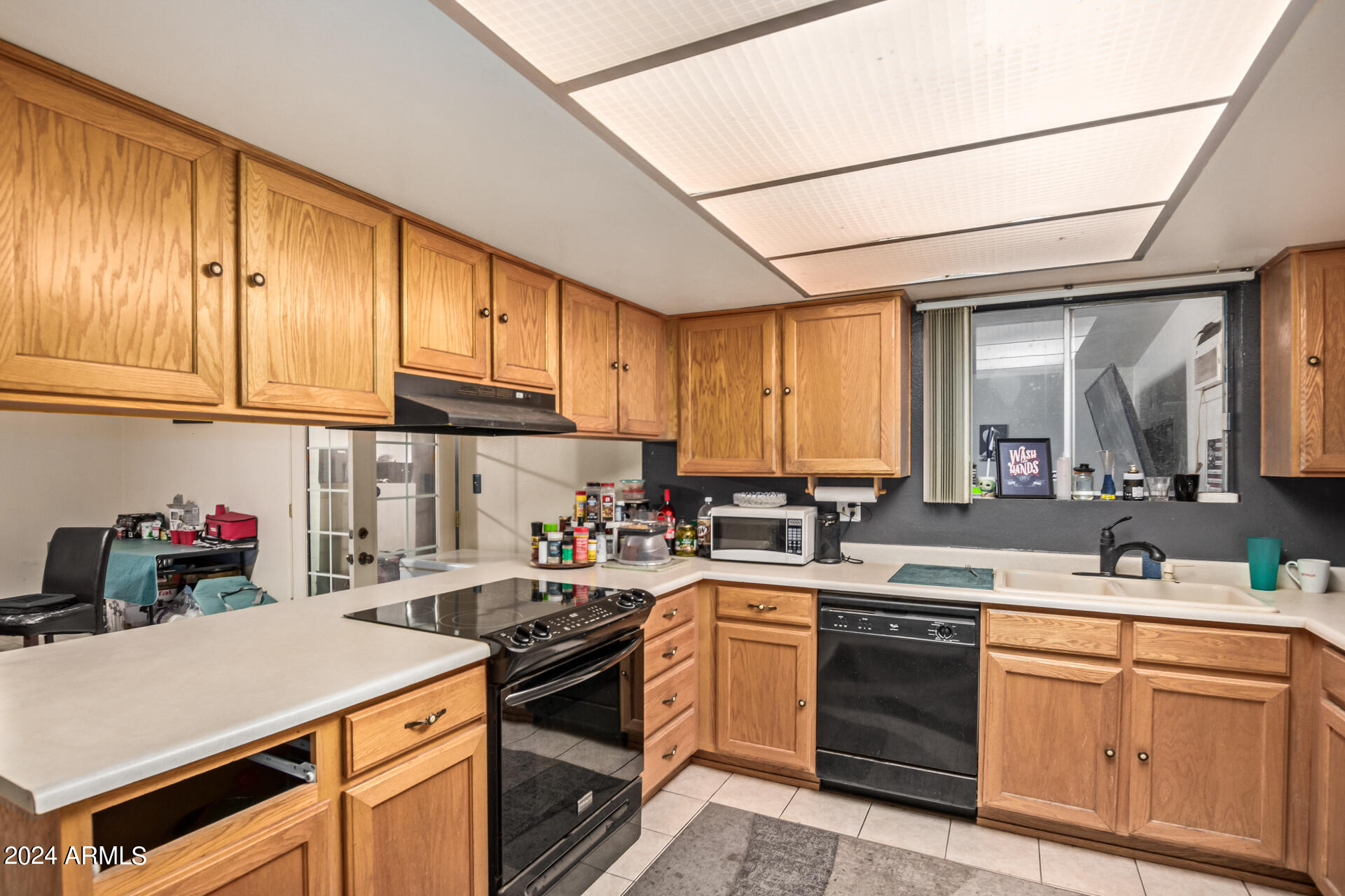 3402 W WILLOW Avenue