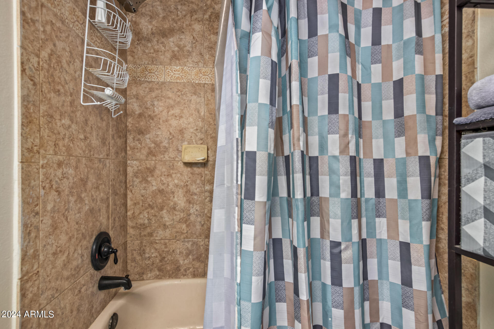 3402 W WILLOW Avenue