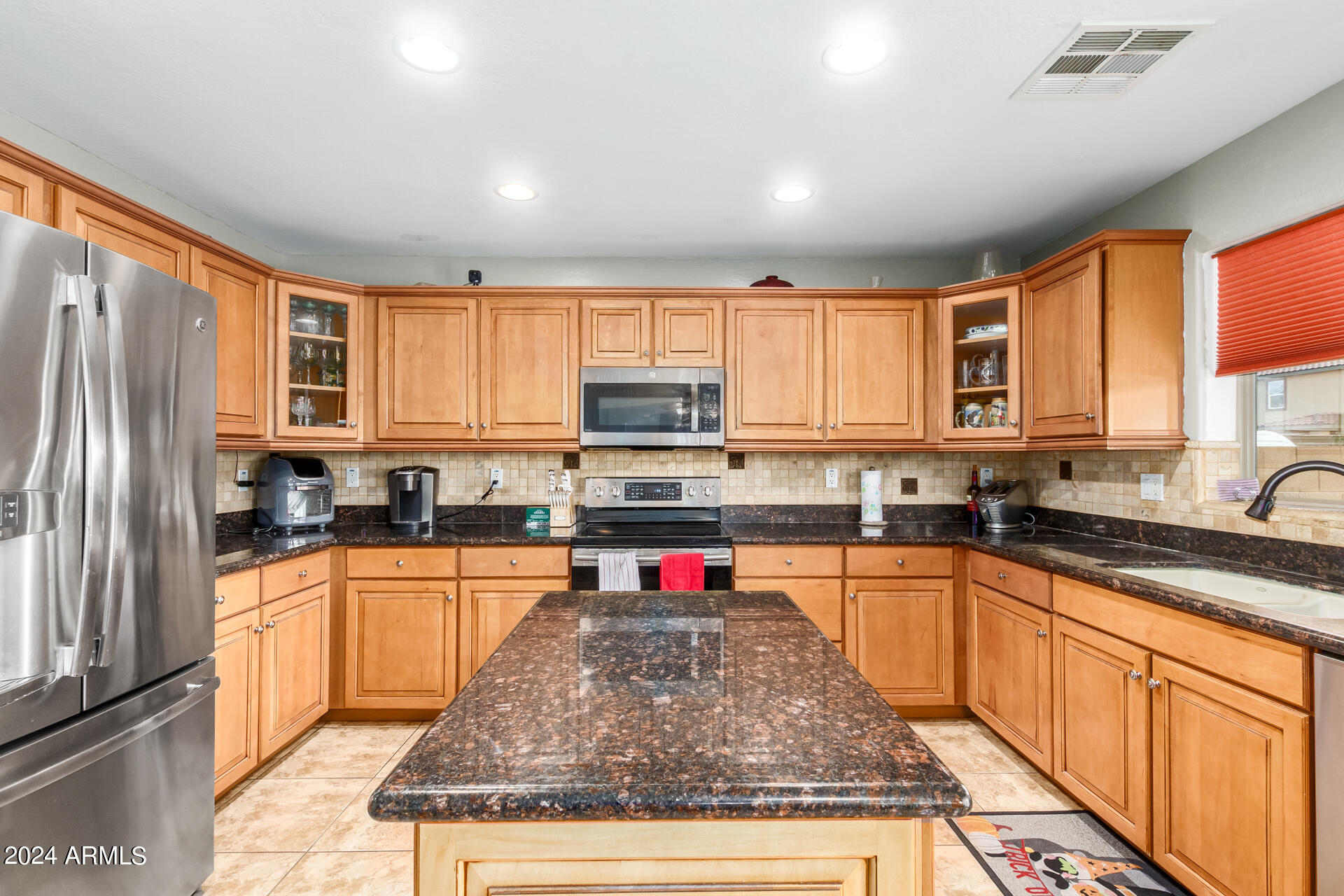 1816 N DESERT WILLOW Street