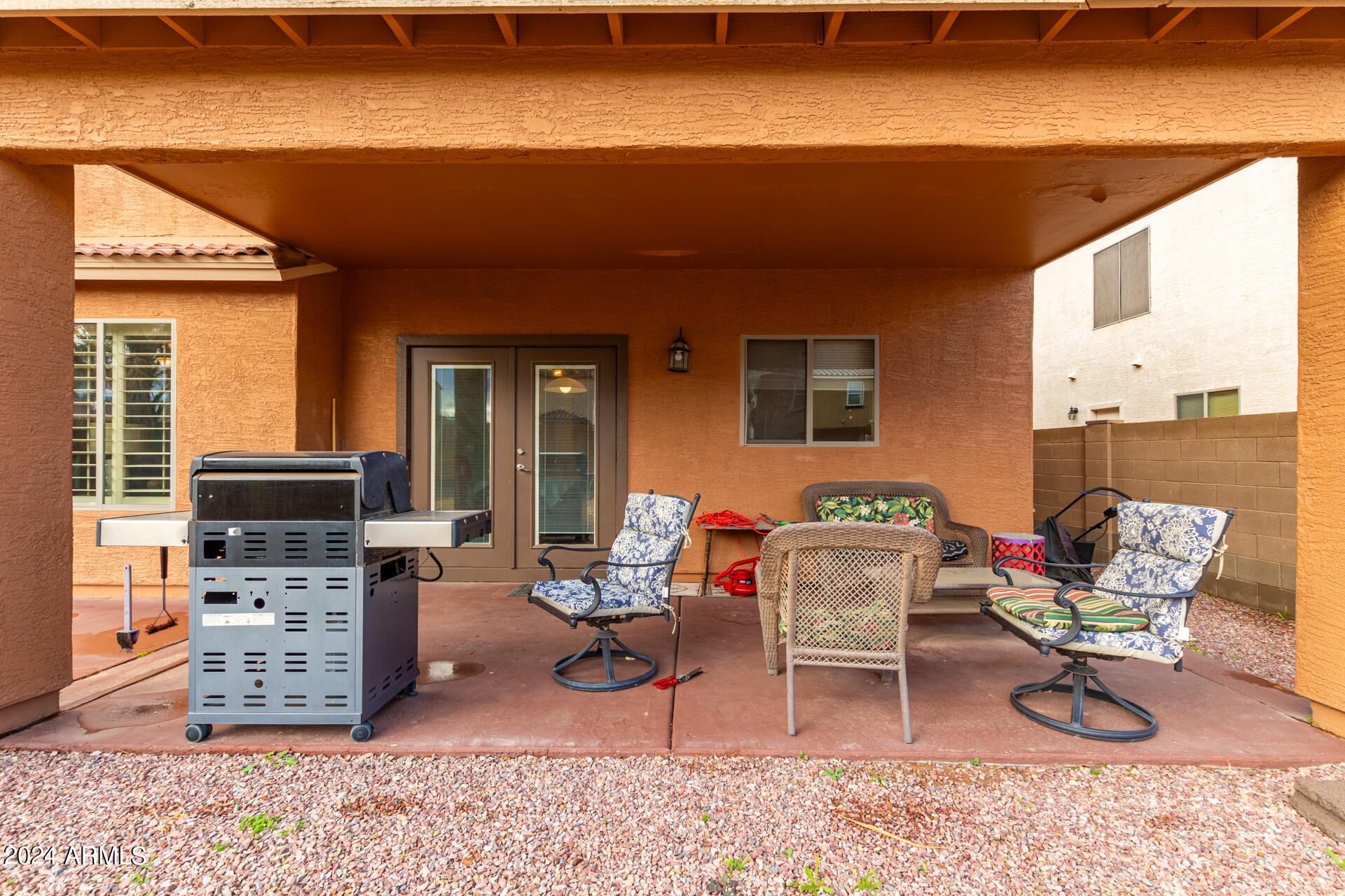 1816 N DESERT WILLOW Street