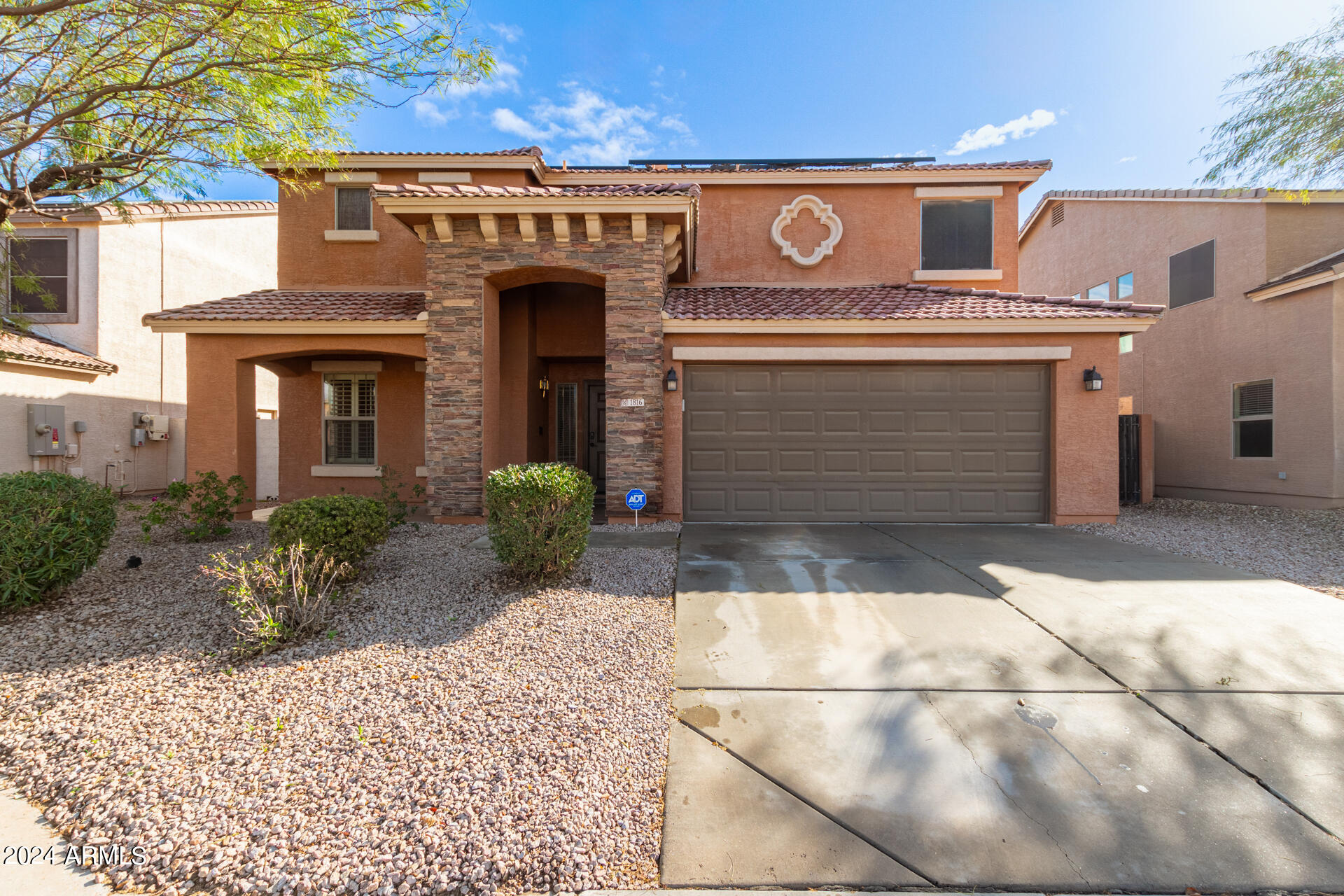 1816 N DESERT WILLOW Street