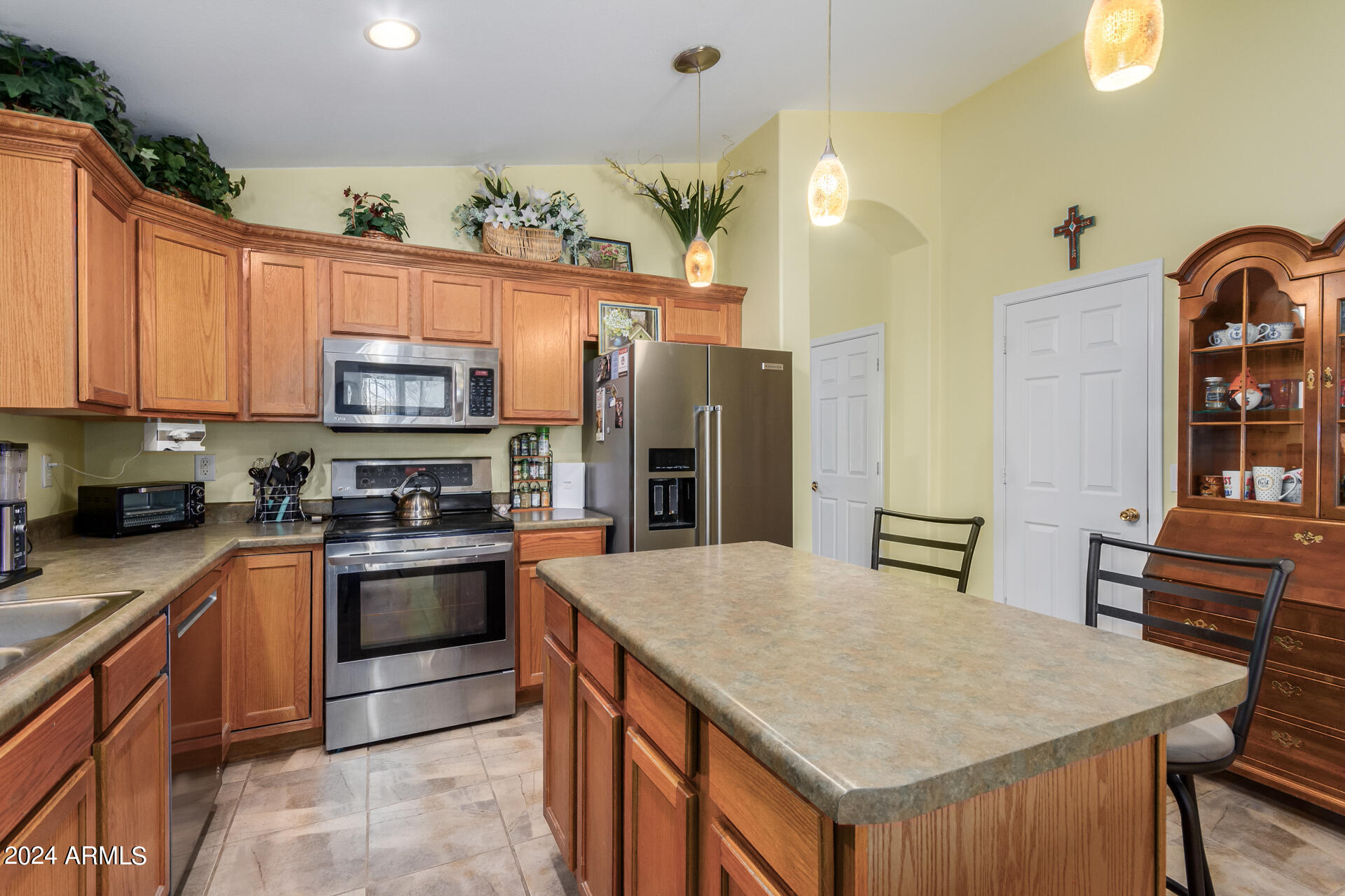 21410 N HOWELL Drive