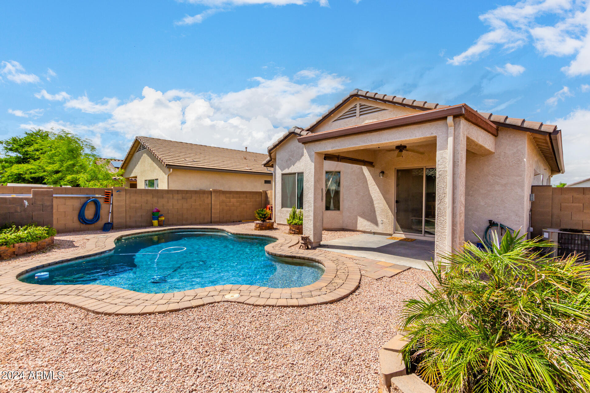 7285 W MILLERTON Way