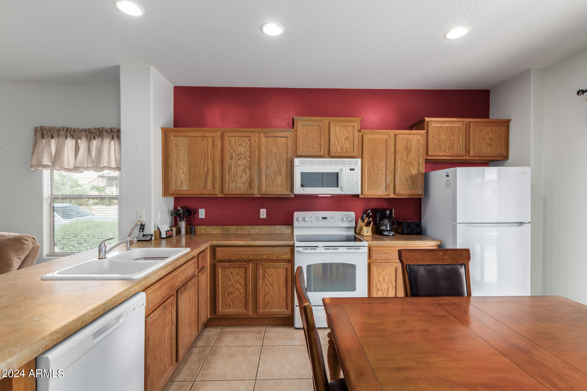 7285 W MILLERTON Way