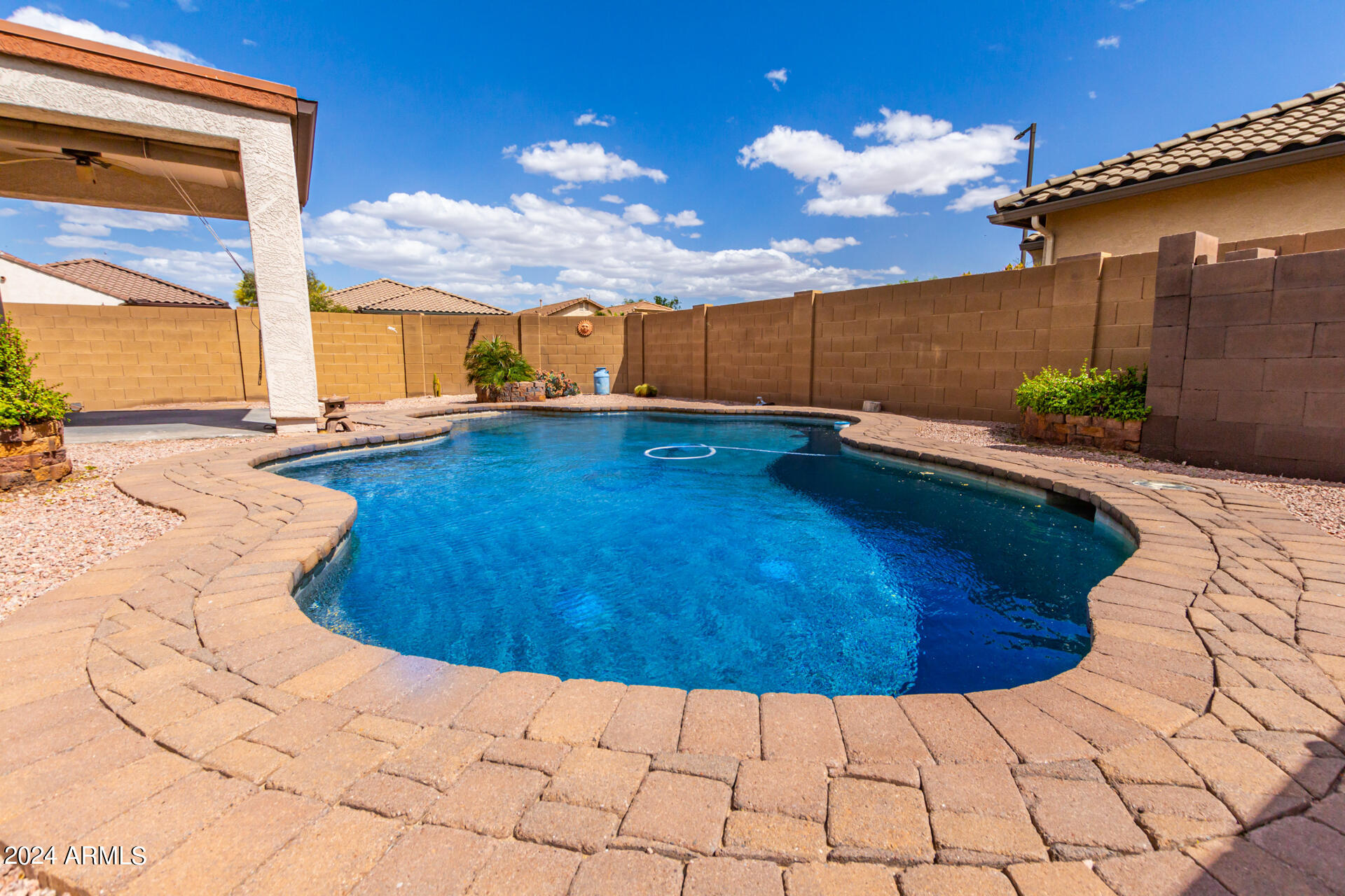 7285 W MILLERTON Way